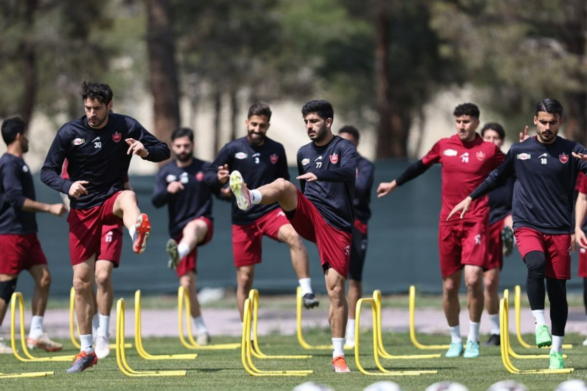 استارت مجدد پرسپولیسیها در روز بازگشت اورونوف