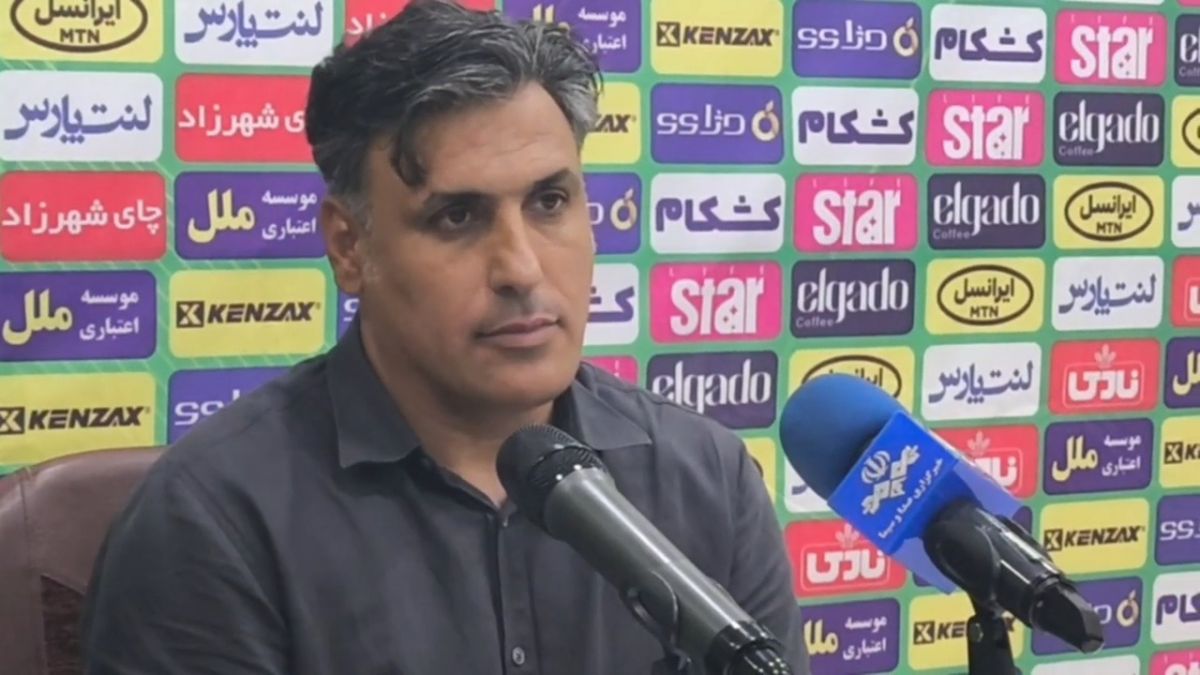 کنفرانس خبری خلیفه اصل سرمربی استقلال خوزستان پس از برتری مقابل نساجی