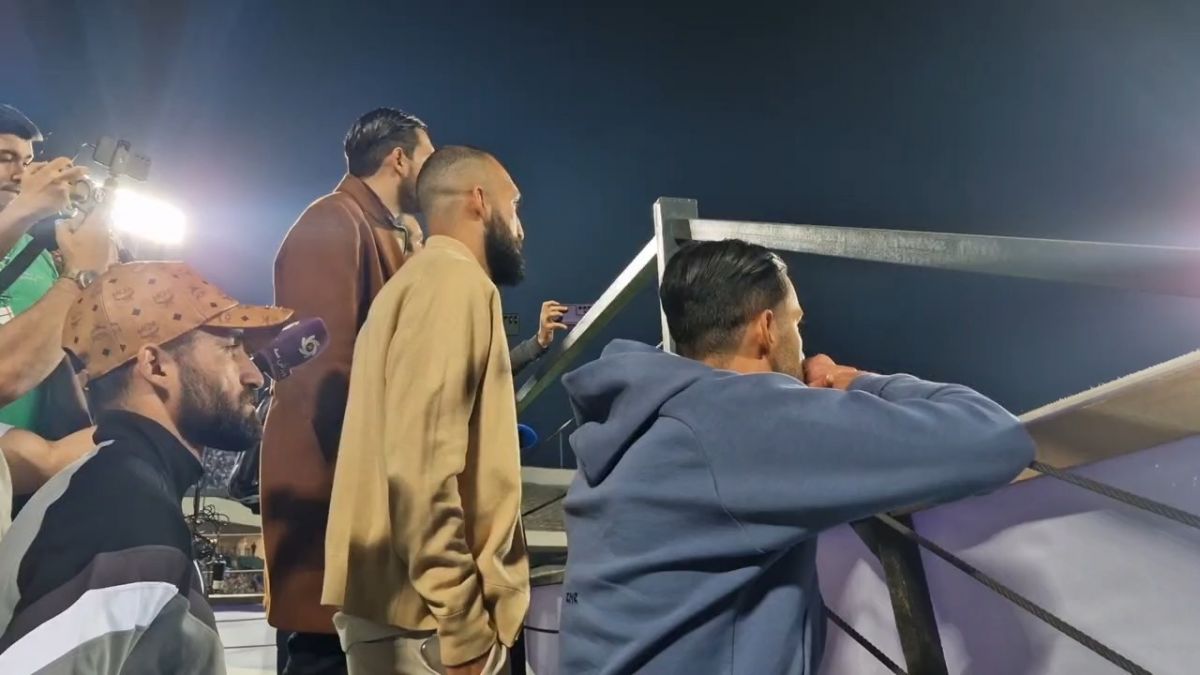 حسرت چشمی، مهرداد محمدی و رضاوند از روی سکوها در دقایق پایانی بازی استقلال و خیبر