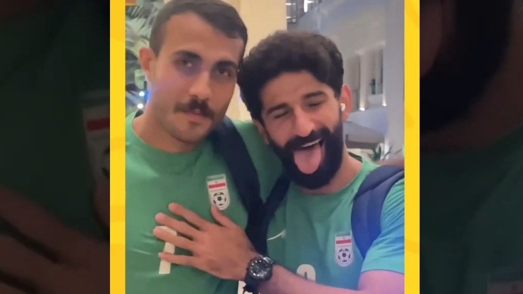 ساحلی بازان در راه ورزشگاه برای انجام دیدار فینال برابر عمان