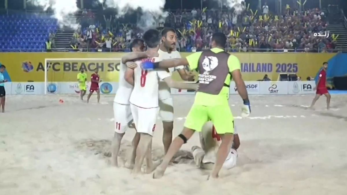 گل سوم ساحلی ایران به عمان (قیچی برگردان موحد محمدپور)