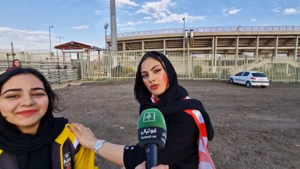 کری جالب و درگیری لفظی دو بانوی هوادار پرسپولیس و شمس آذر