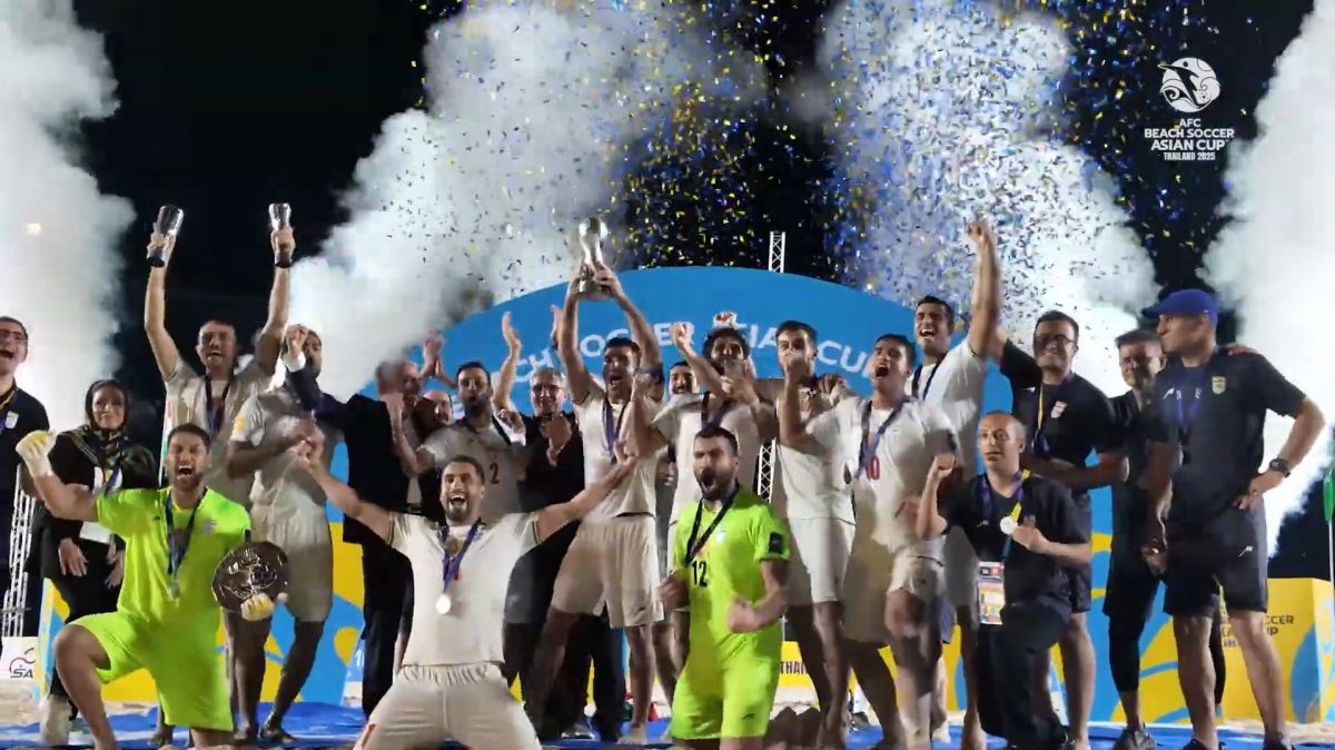 خلاصه فوتبال ساحلی ایران 8-1 عمان (فینال قهرمانی آسیا)