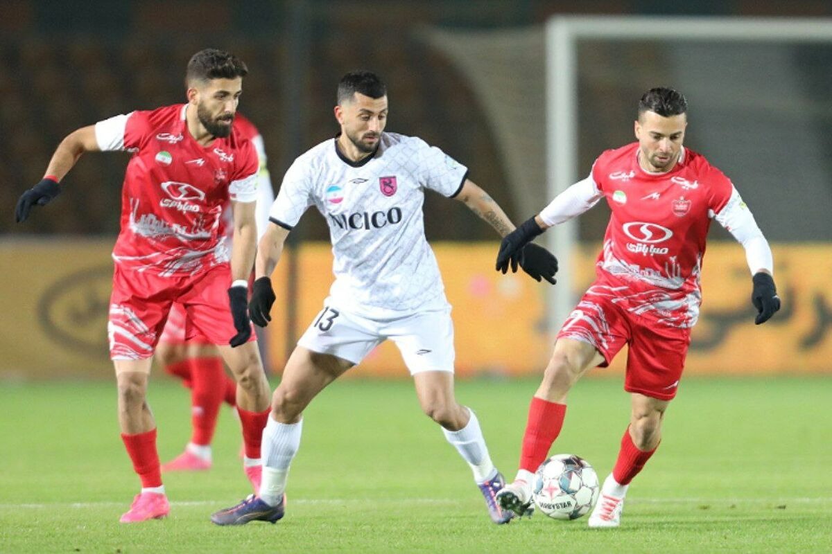 پنجره 8 باشگاه در فوتبال ایران بسته است (عکس)