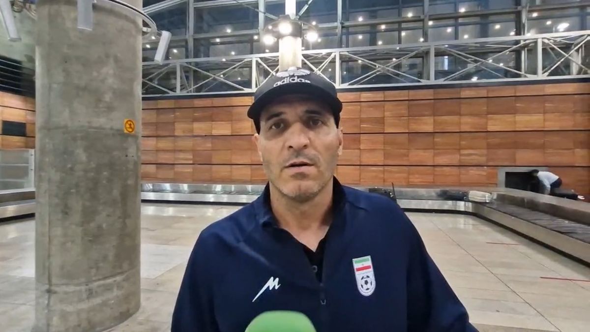 علی نادری سرمربی تیم ساحلی: قهرمانی تقدیم به مردم ایران