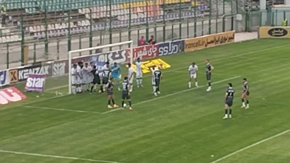 ضربه ایستگاهی ذوب آهن مقابل چادرملو از 4 متری دروازه گل نشد!