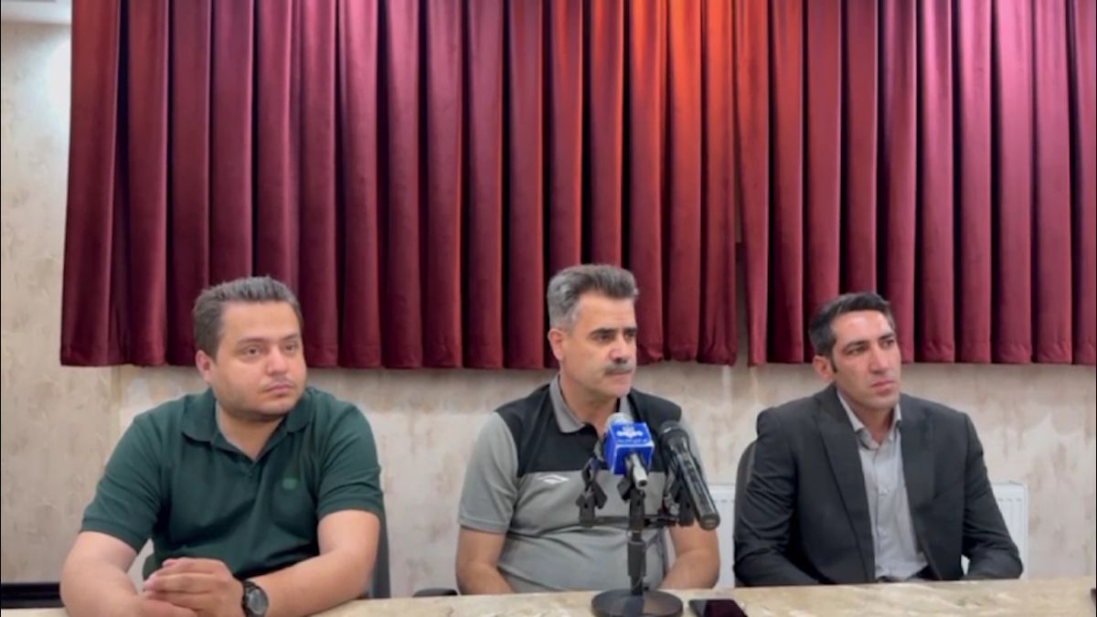 کنفرانس خبری سیروس پورموسوی قبل از دیدار با نساجی