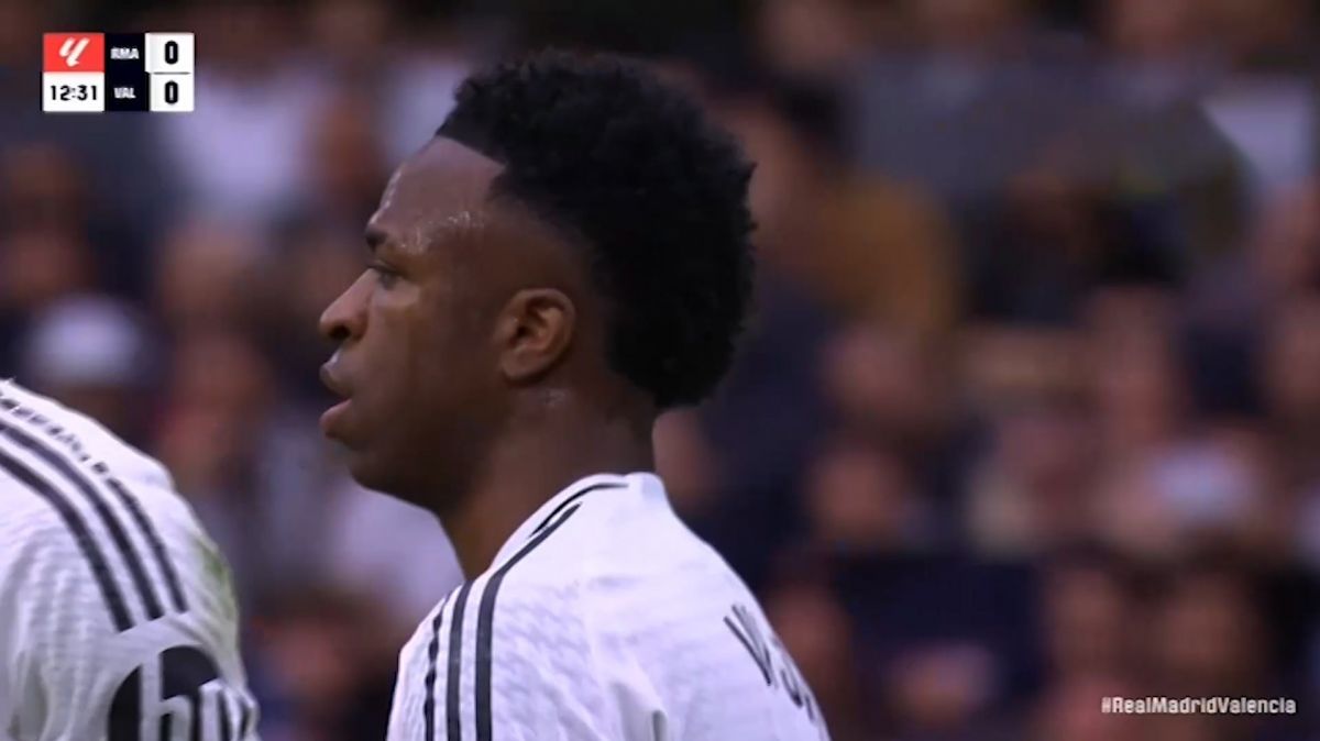 خطا روی امباپه و از دست دادن پنالتی توسط جونیور مقابل والنسیا