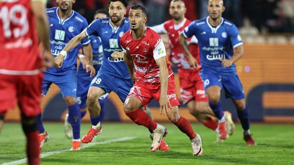 هدیه پرسپولیس و سپاهان به تراکتور؛ پیش به سوی قهرمانی!