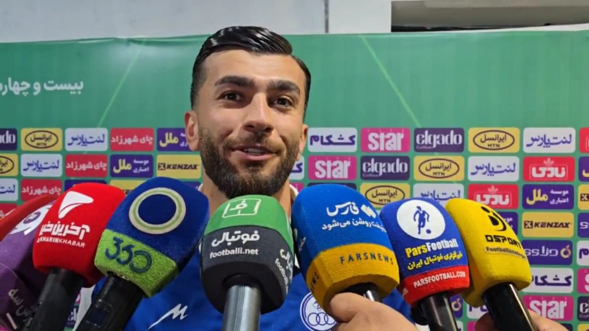 آرام عباسی: سروش رفیعی گفت شما برای وقت تلف کردن آمده اید