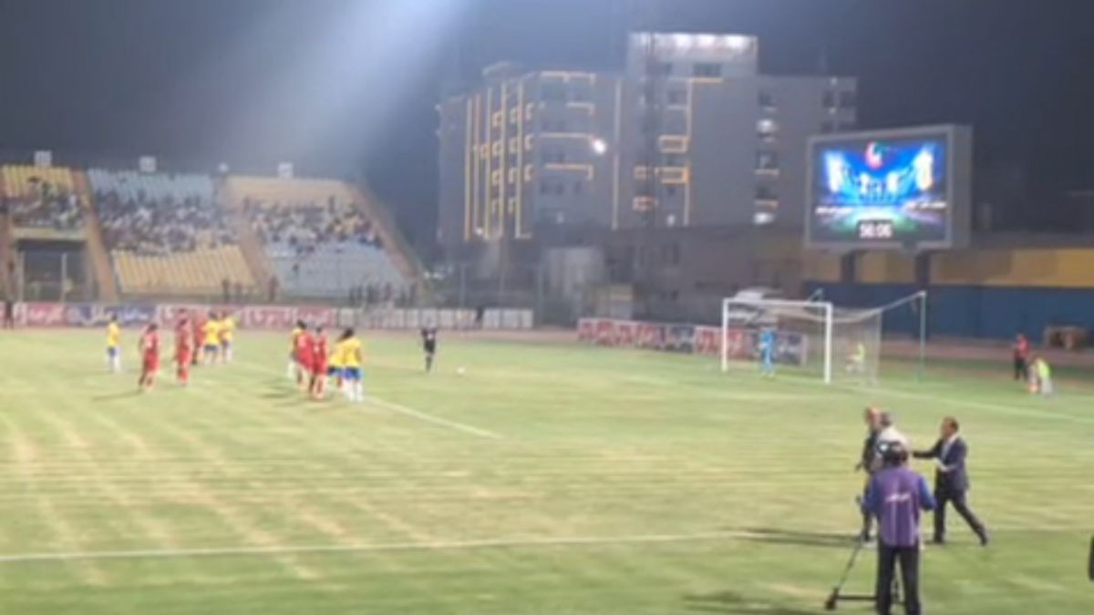 گل اول صنعت نفت آبادان به نیروی زمینی از قاب دوربین فوتبالی