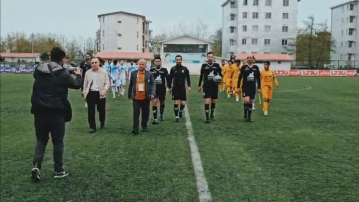 بازی شهرداری آستارا - فجرسپاسی به روایت دوربین فوتبالی