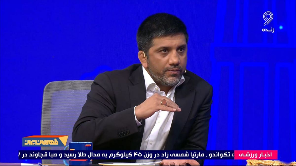 دبیر: محسن تنابنده در حد کارشناس کشتی را بلد است