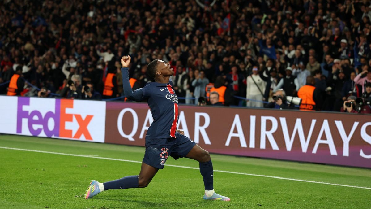 گل سوم پاری سن ژرمن به استون ویلا (نونو مندز)