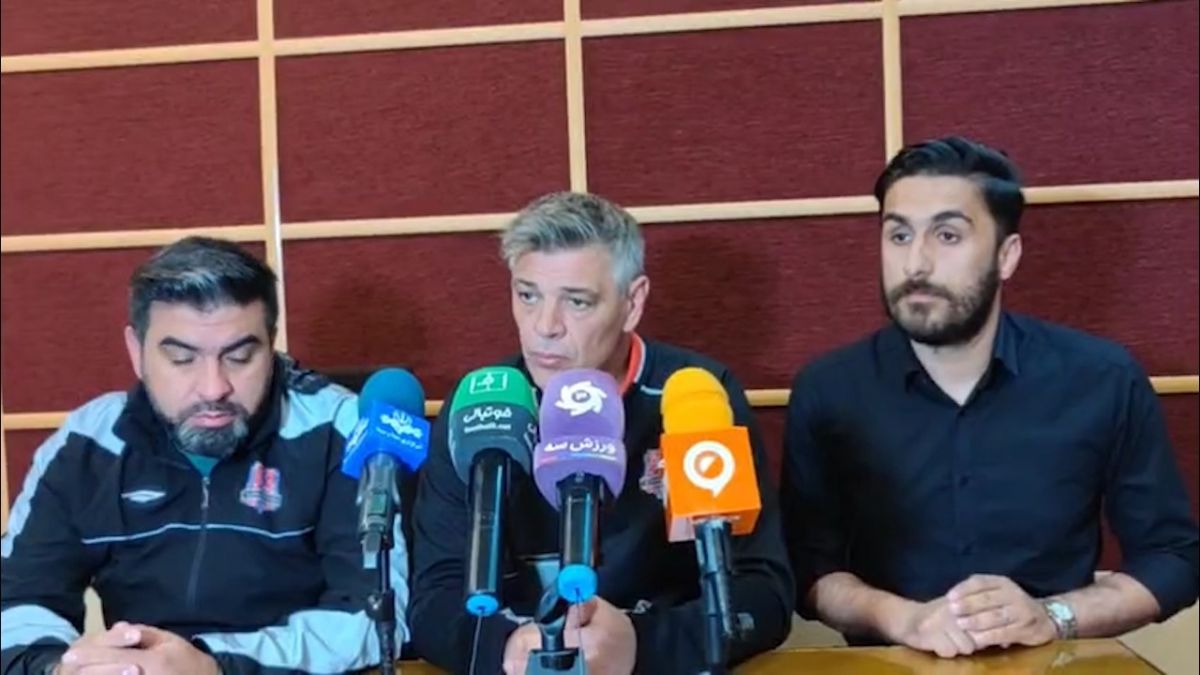 نشست خبری میلوشویچ سرمربی نساجی قبل از دیدار با پرسپولیس