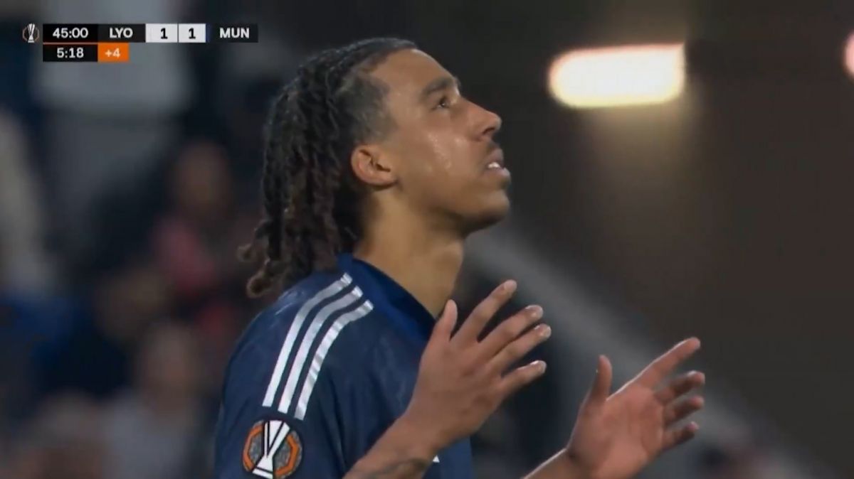 گل اول منچستر یونایتد به لیون (لنی یورو)