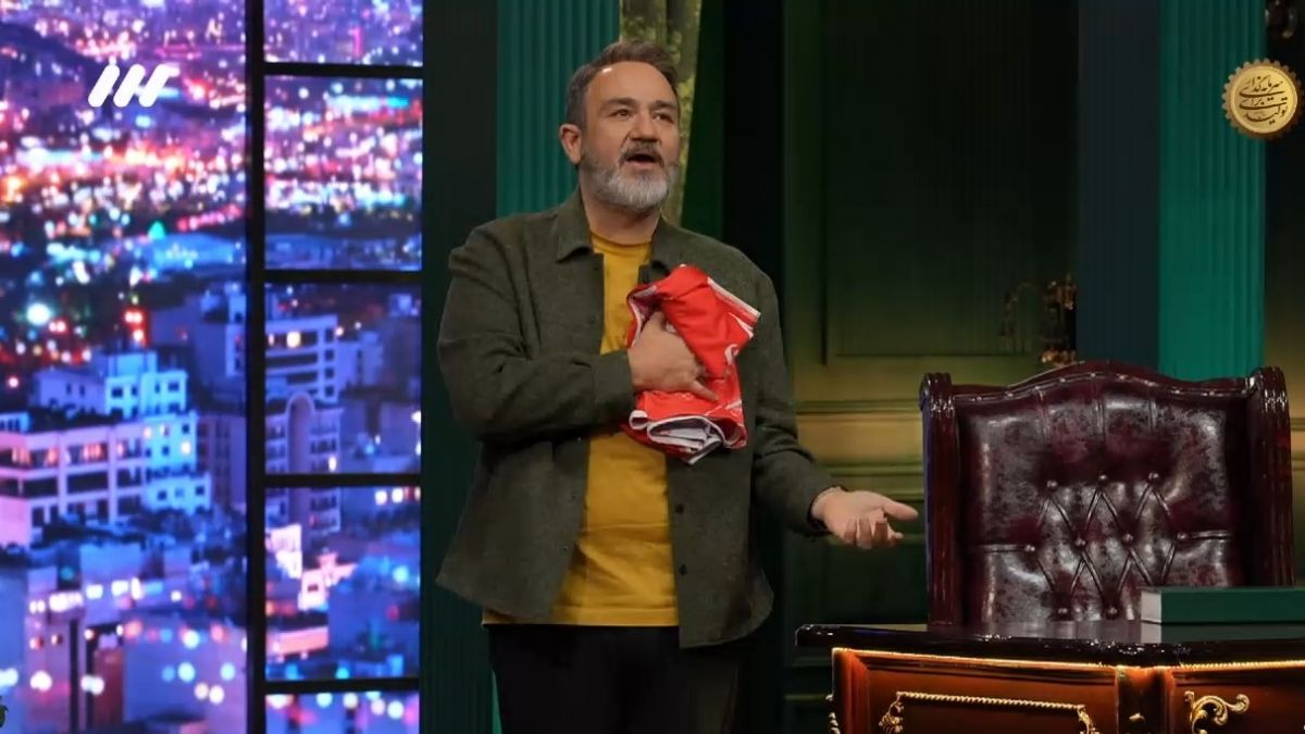 واکنش مهران غفوریان به هدیه پورعلی گنجی: پیراهن پرسپولیس را روی قلبم می گذارم