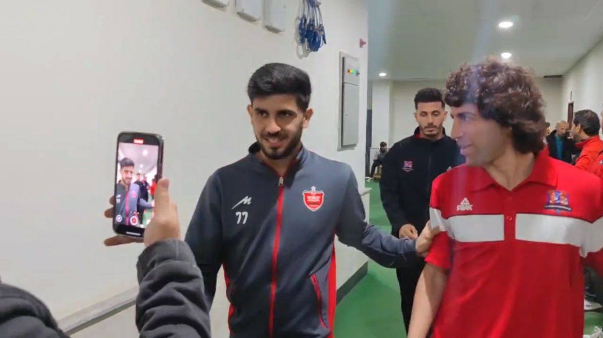 ورود تیم پرسپولیس به ورزشگاه شهید وطنی قائمشهر