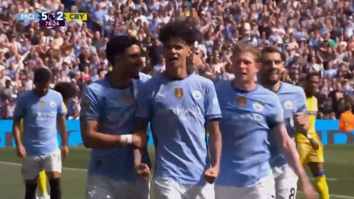 گل پنجم منچسترسیتی به کریستال پالاس (نیکو اوریلی)