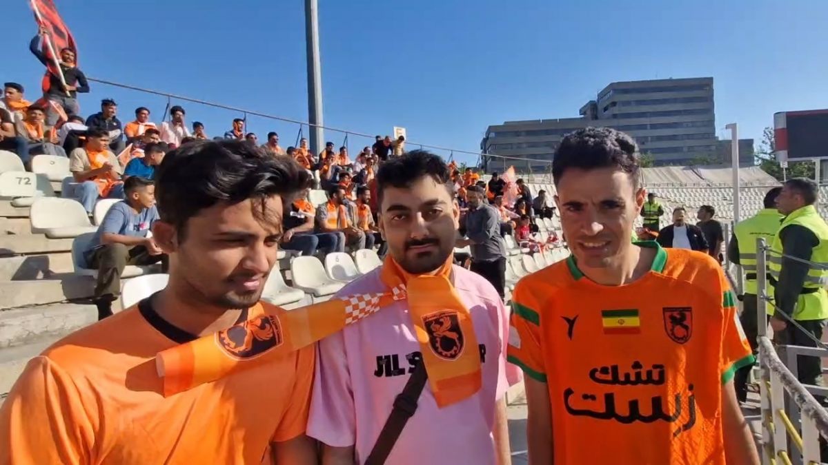 گفت و گو با هواداران مس رفسنجان قبل از بازی با هوادار