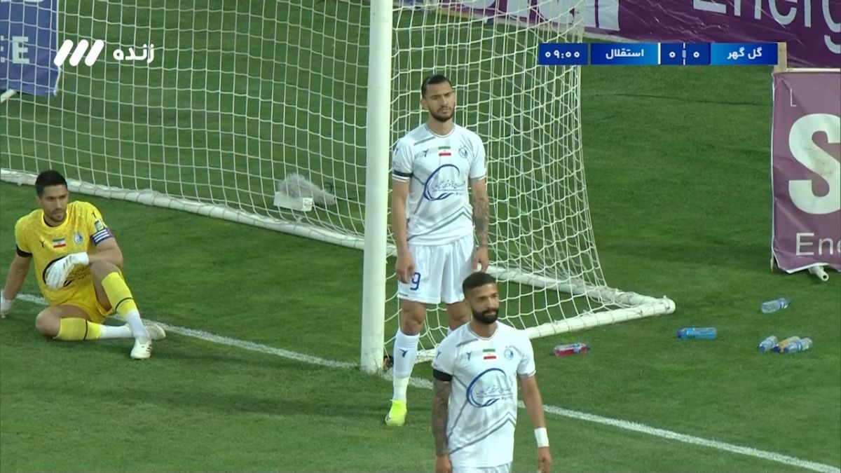 گل اول گل گهر به استقلال (گل به خودی محمدرضا آزادی)