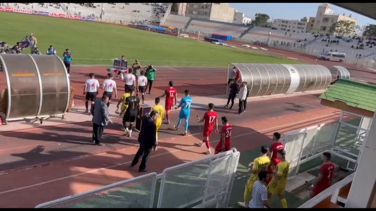 حواشی دیدار فجرسپاسی - نیروی زمینی در لیگ یک