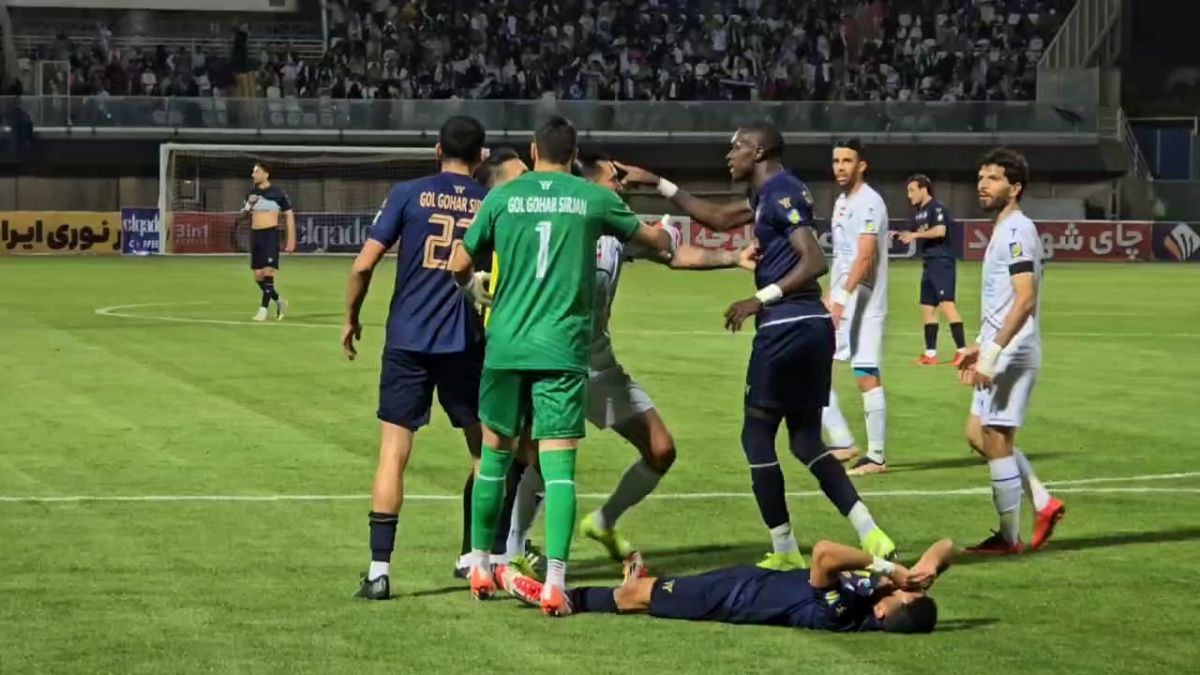 حسرت رامین رضاییان از موقعیت سوزی جلالی و درگیری بازیکنان استقلال و گل گهر