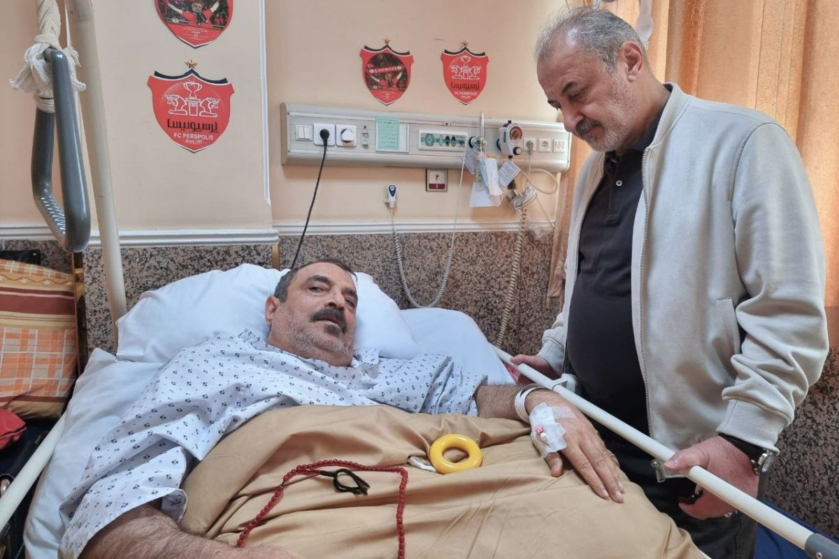 عیادت رضا درویش از جانباز پرسپولیسی