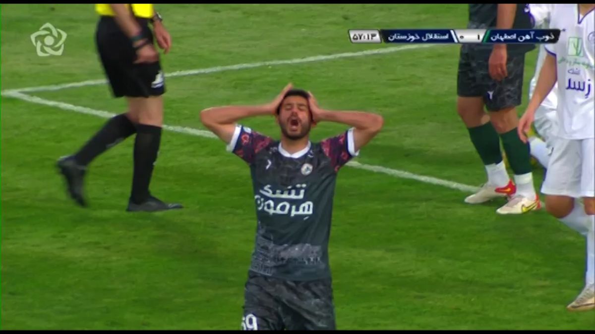 گل دوم ذوب آهن به استقلال خوزستان مردود اعلام شد
