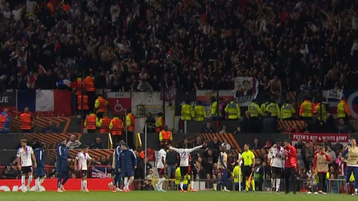 گل سوم لیون به منچستر یونایتد (رایان چرکی)