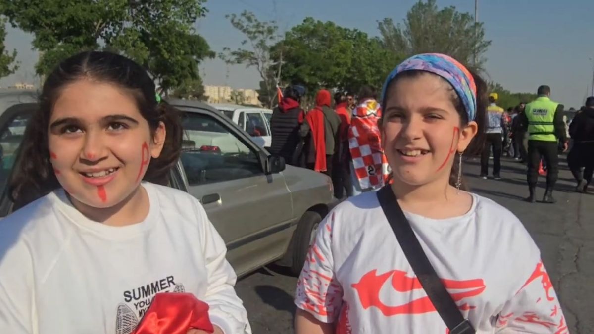 صحبتهای جالب دو کودک هوادار پرسپولیس قبل از بازی با سپاهان