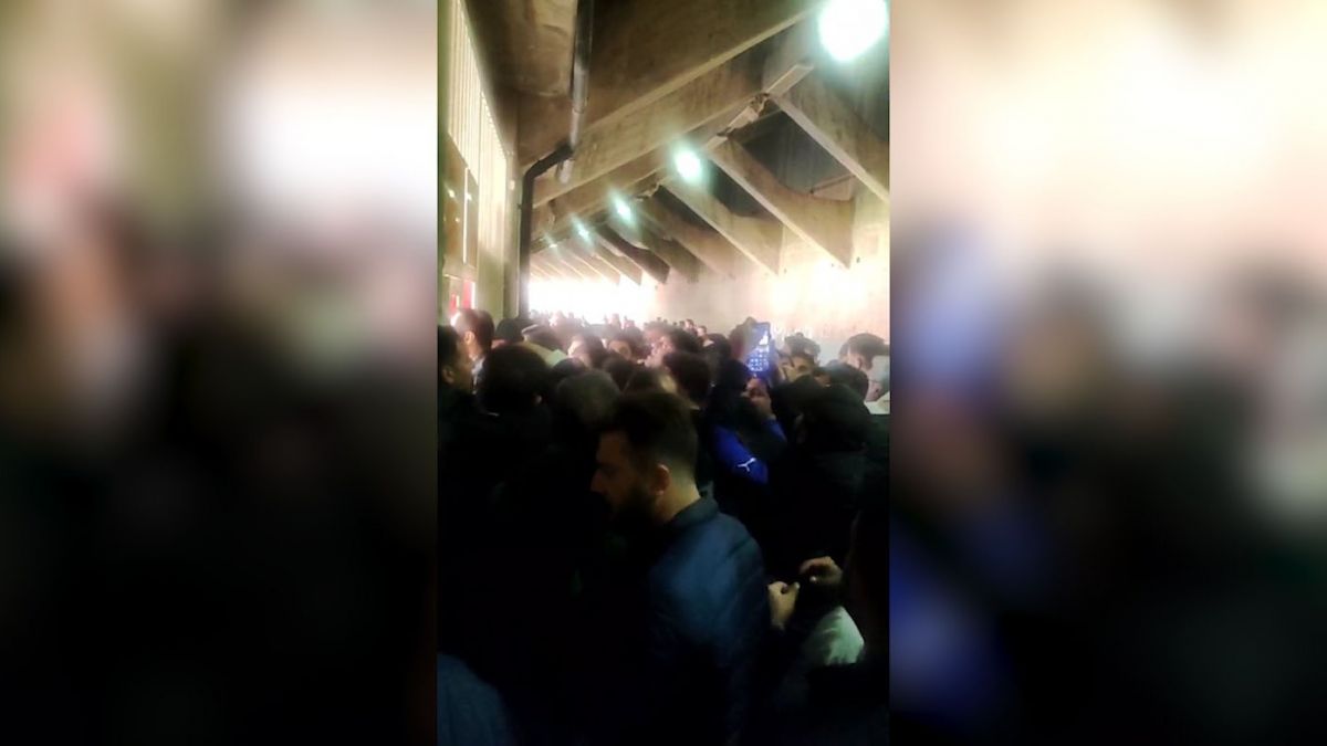 ویدیوهایی تکان‌دهنده و باورنکردنی از برخورد با هواداران ملوان در تبریز