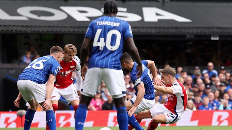 گل اول آرسنال به ایپسویچ (تروسارد)