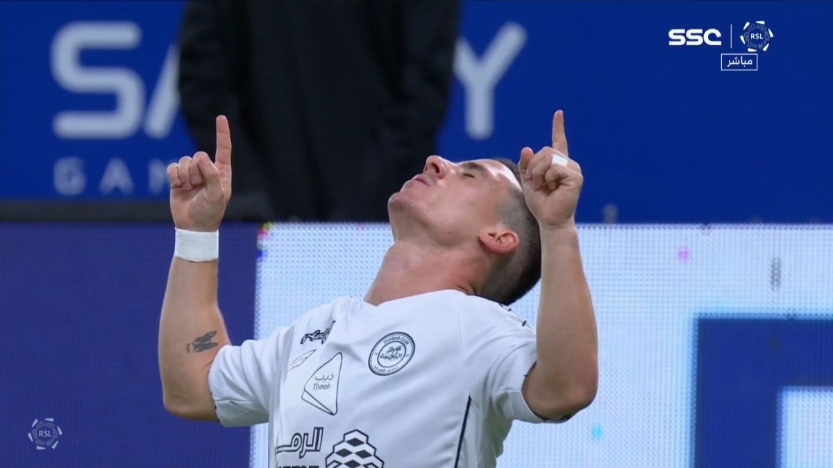 گل اول الشباب به الهلال (دنیل پودنس)