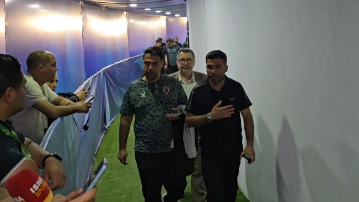 کادر فنی هوادار بدون گفت‌‌و‌گو با خبرنگاران ورزشگاه را ترک کردند