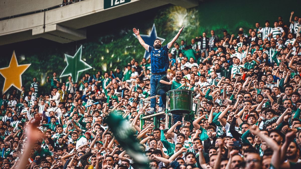 حضور 45 هزار نفر برای تماشای بازی بورسااسپور در لیگ چهار ترکیه