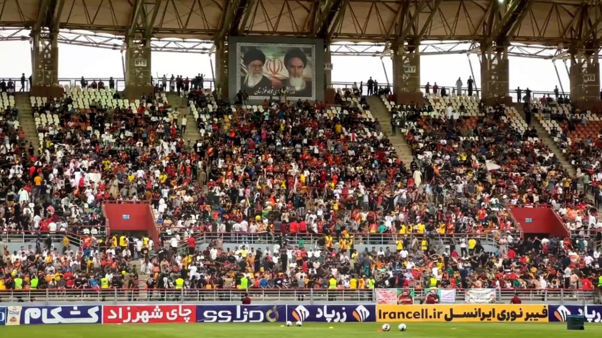 تشویق علیرضا بیرانوند توسط هواداران فولاد خوزستان!