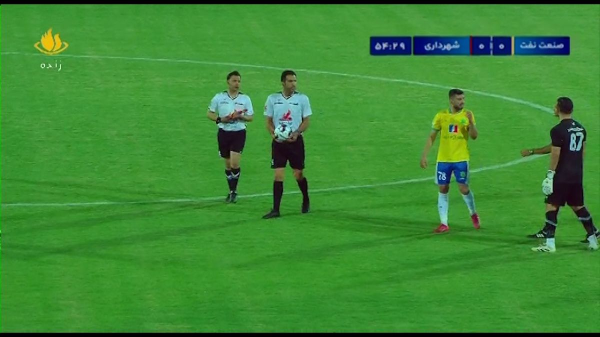 شهرداری نوشهر تیم خودش را بیرون کشید!