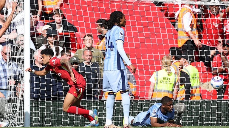 گل اول لیورپول به تاتنهام (دیاز)