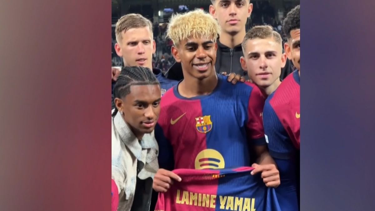 جشن صدمین بازی یامال برای بارسلونا پس از تساوی مقابل اینتر