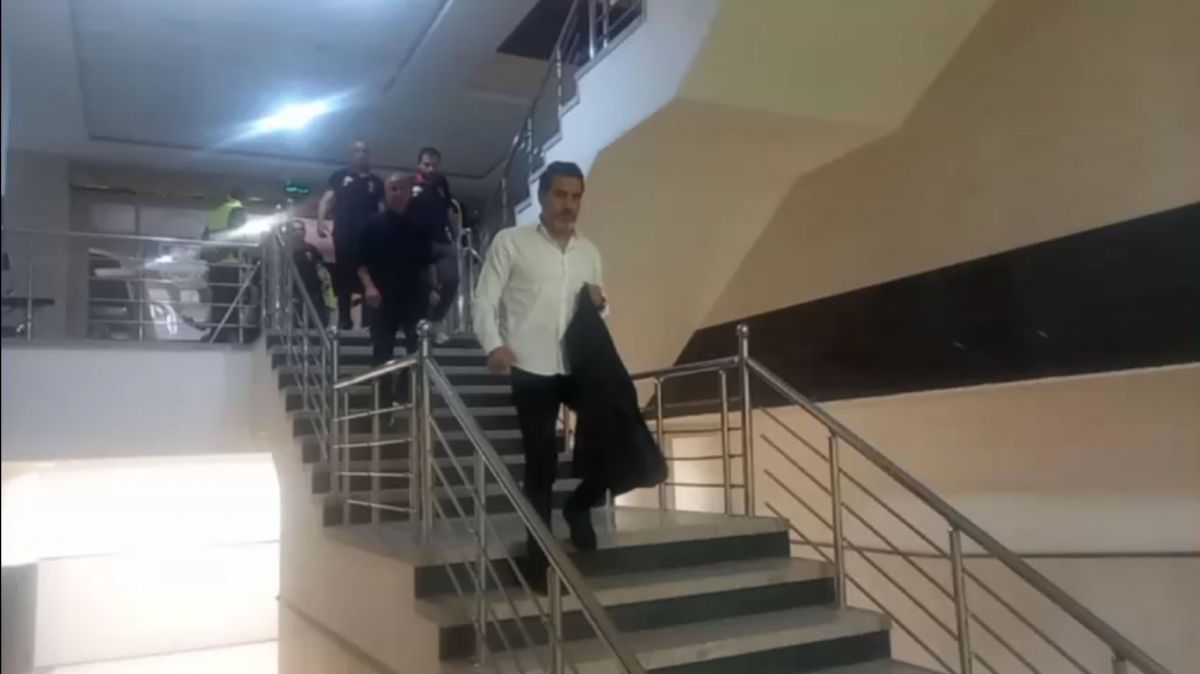 ورود بازیکنان مس رفسنجان و پرسپولیس به ورزشگاه