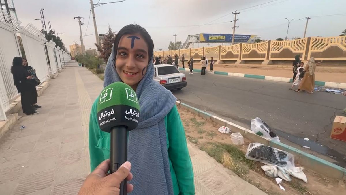 گفت‌و‌گو با بانوان هوادار چادرملو پیش از بازی با فولاد