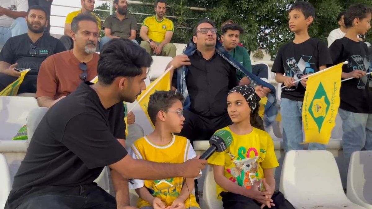 صحبت های هواداران صنعت نفت و شهر راز در جریان بازی دو تیم