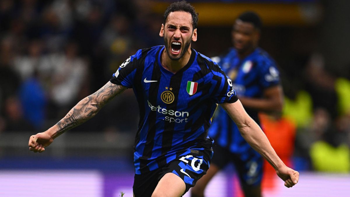 گل دوم اینتر به بارسلونا (چالهان اوغلو - پنالتی)