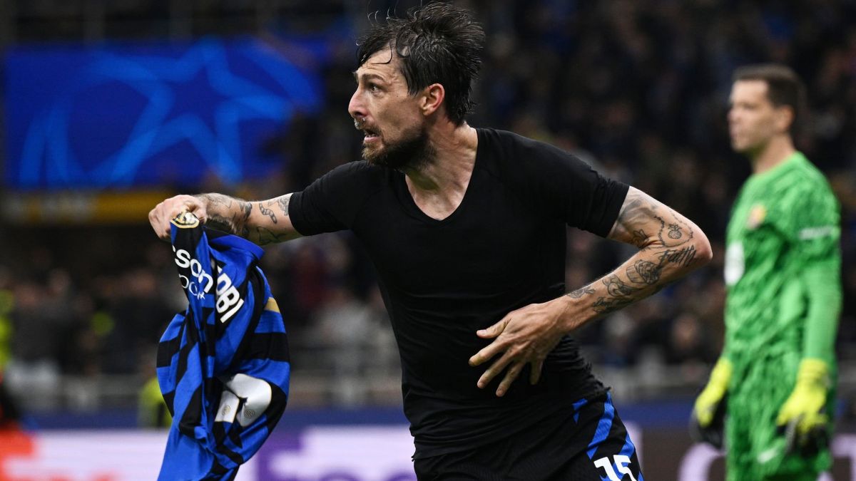 گل سوم اینتر به بارسلونا (فرانچسکو آچربی در دقیقه 93)