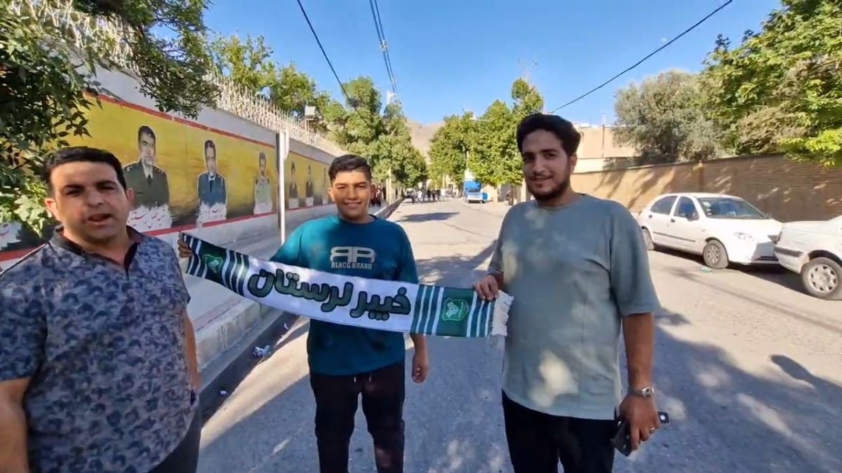 گفت و گوی جالب با هواداران خیبر دو ساعت پیش از تقابل با پرسپولیس