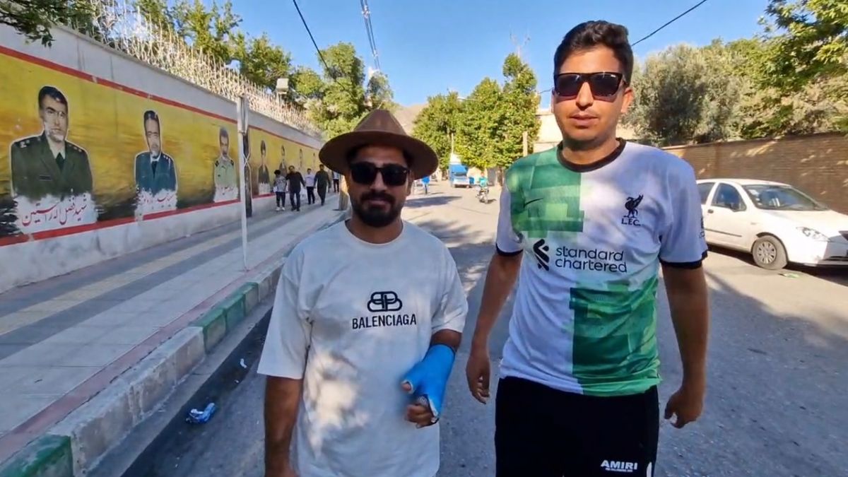 هواداران خرم آبادی: با پرچم خیبر آمدیم اما قلب ما با پرسپولیس است