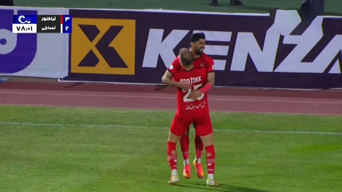 گل سوم تراکتور به نساجی (دانیال اسماعیلی فر)