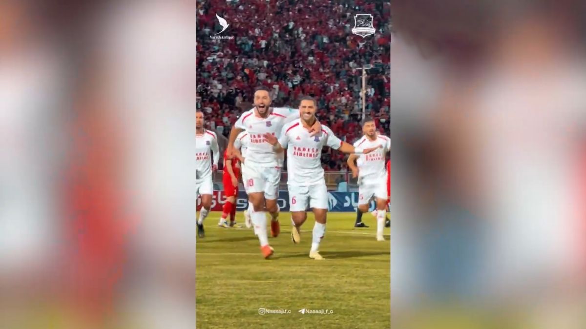 سه گل نساجی به تراکتور از زاویه دوربین نساجی