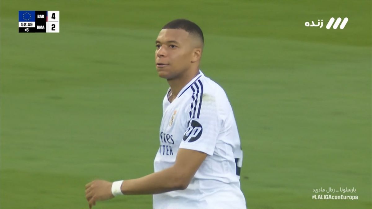 گل مردود کیلیان امباپه به بارسلونا به دلیل آفساید